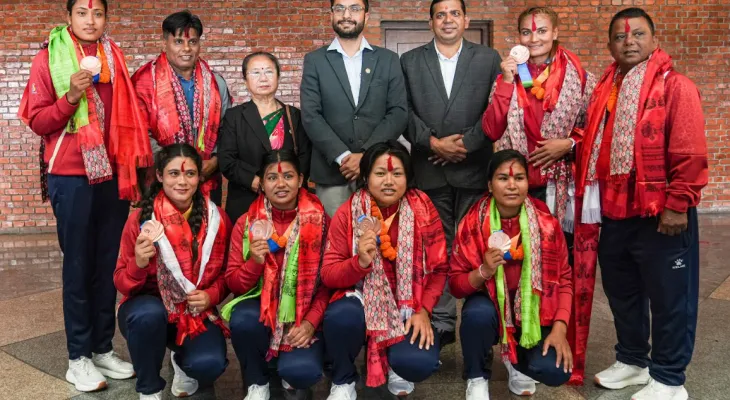 पदक विजेता बिच कबड्डी टोलीको स्वागत