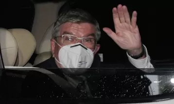 IOC's Bach arrives in Tokyo; greeted by state of emergency