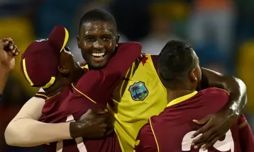 इङल्यान्ड पराजित भएपछि टी–२० सिरीज वेस्टईन्डीजलाई