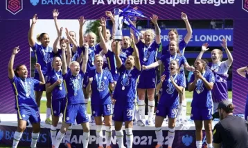 Chelsea wins third consecutive Women’s Super League title