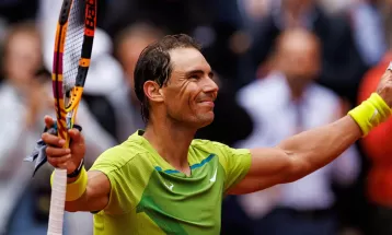 Foot pain leaves French Open champ Nadal’s future uncertain