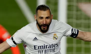 बेन्जेमाले सम्झौता नवीकरण गर्ने