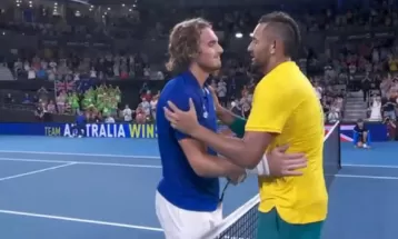 खेलको समयामा कोर्टभित्रै दुई टेनिस खेलाडीको अभद्र व्यवहार, लाखौँ जरिवाना तिर्नुपर्ने