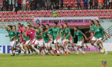 Bangladesh stun holders India