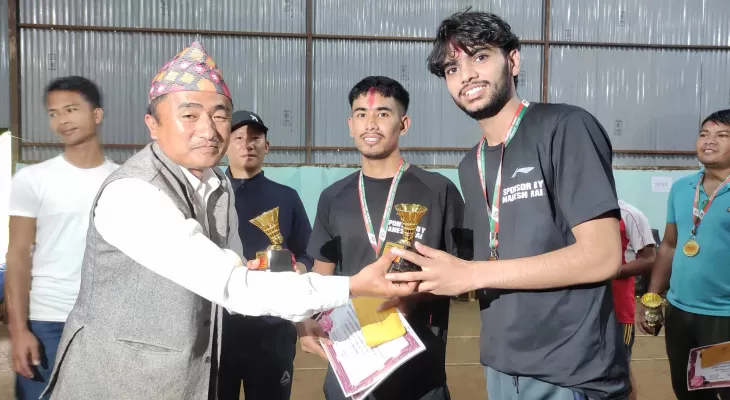 एलिस र सविन खुला डवल ब्याडमिन्टन प्रतियोगितामा प्रथम