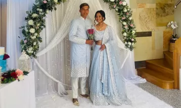 राष्ट्रिय फुटबल टोलीका सदस्य सुमनले इशासँग अस्ट्रेलियामा गरे इन्गेजमेन्ट