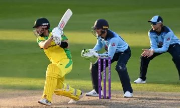 घरेलु मैदानमा अस्ट्रेलियाले इंग्ल्यान्डको सामना गर्ने