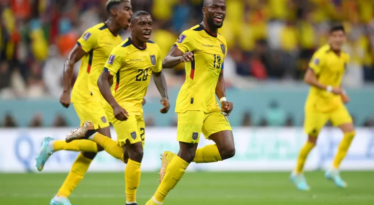 Ecuador beat hosts Qatar 2-0 in FIFA World Cup opener