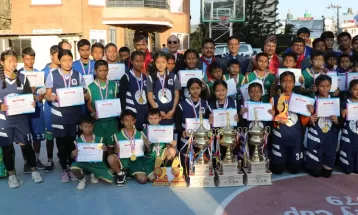 भ्याली पब्लिक र ग्रिनफिल्डलाई उपाधि