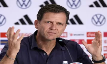 समूह चरणबाटै घर फर्कन बाध्य जर्मन फुटबलका निर्देशकको राजीनामा