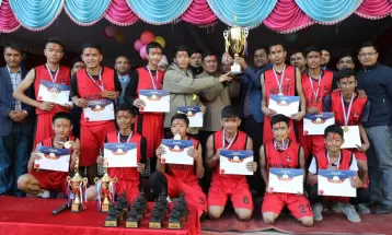 नवोदितलाई टप्स बास्केटबल उपाधि