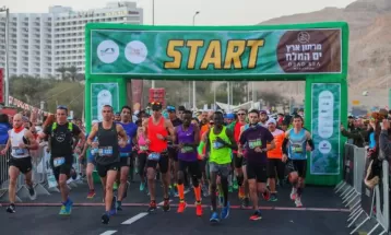 मृत सागर दौडमा सात हजार धावक