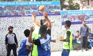 ग्रिनल्यान्ड र भ्याली पब्लिक सेमिफाइनलमा