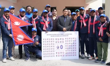 क्रिकेट टोली भारत जाने