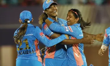 दिल्लीलाई हराउँदै मुम्बई इन्डियन्स बन्यो वुमन्स प्रिमियर लिगको च्याम्पियन