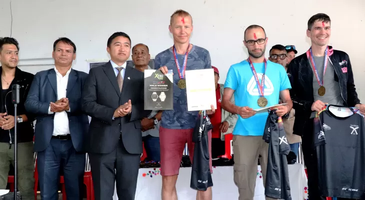 ‘हिमालयन एक्सट्रिम ट्रायथलन’को उपाधि पिटर र तारा मिराण्डालाई