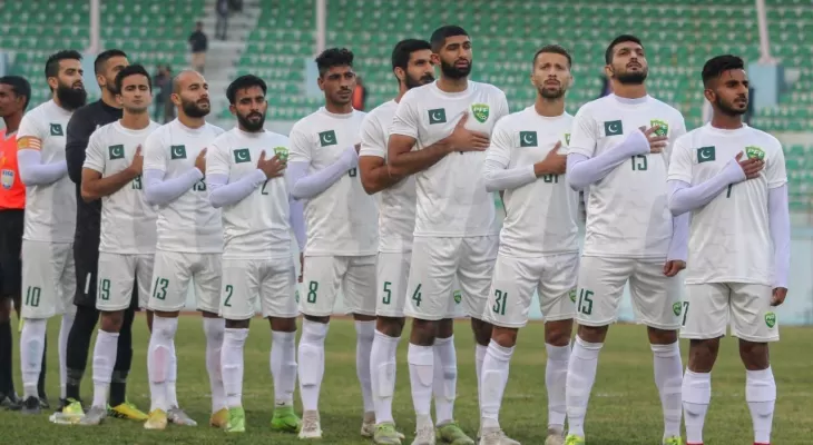 क्रिकेट टोली अन्योलमा रहदा फुटबल टोली भारत आउने