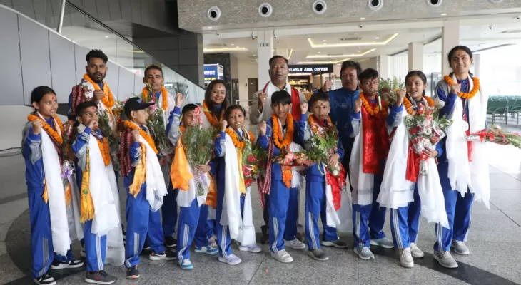 पदक विजेता वादोरियो कराते टोली फर्कियो