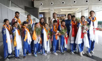 पदक विजेता वादोरियो कराते टोली फर्कियो