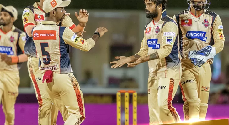 क्रिकेट इतिहासमा पहिलो पटक बन्यो १ बलमा १८ रन