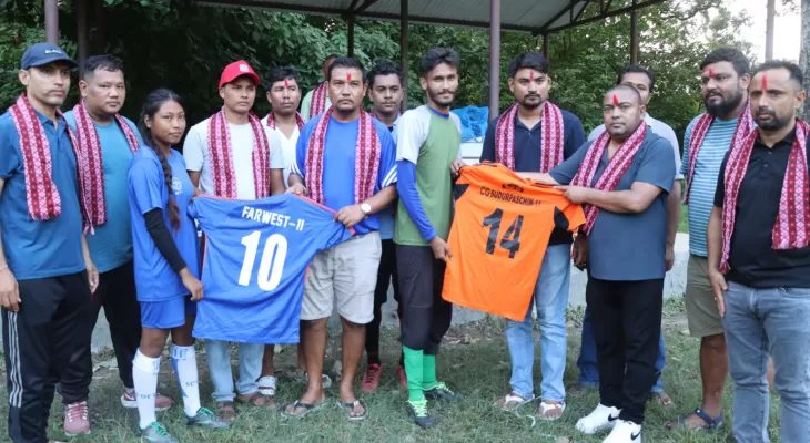 पटेला स्मार्ट क्लबलाई खेल सामग्री सहयोग