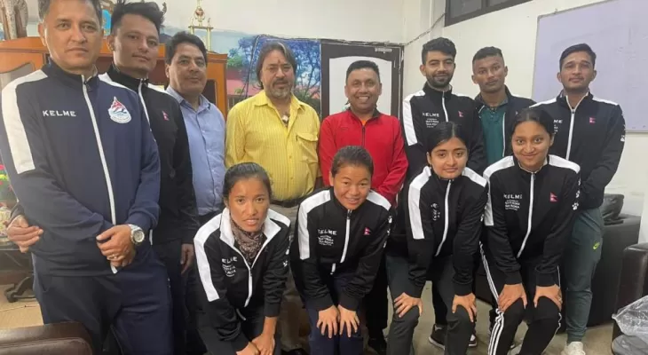 एसियाडको ब्याडमिन्टन टोलीलाई ट्रयाक सुट प्रदान