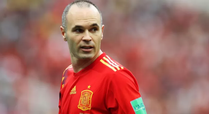 चुम्बन काण्डले स्पेनी फुटबलको छवि बिग्रिएको इनिएस्टाको भनाइ