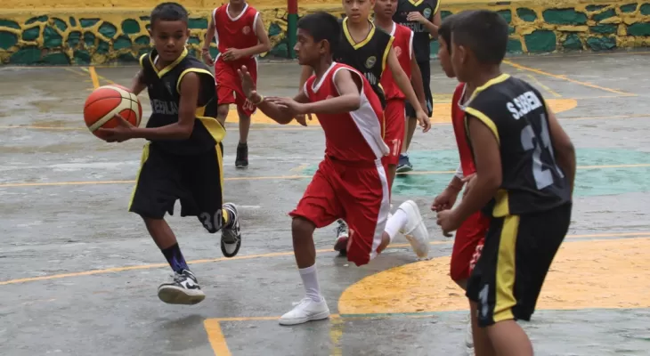 ग्रिनल्यान्डको विजयी सुरुआत