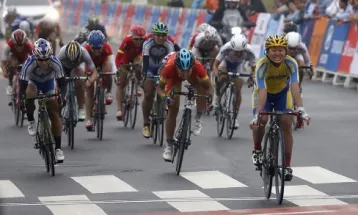 एसियाली खेलकुद : साइक्लिङमा सुरज र उषाले दूरी पूरा गरेनन्