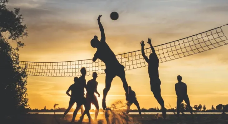 महाकाली किनारमा बिचभलिबल प्रतियोगिता