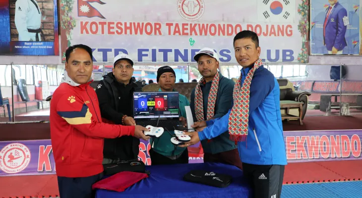 साग स्वर्णधारी दाजुभाइको पहलमा कोटेश्वर डोजाङलाई २० लाखको सामाग्री