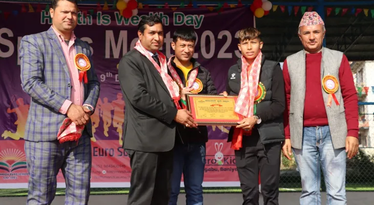 सावित्रालाई काठमाडौं युरोको सम्मान