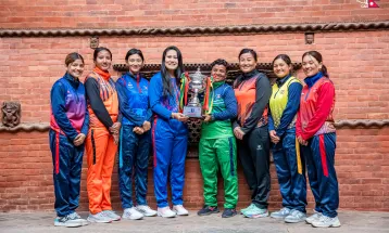 प्रधानमन्त्री कप महिला राष्ट्रिय टी–२० प्रतियोगिताको ट्रफी सार्वजनिक