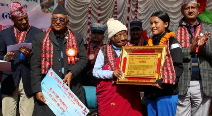 अन्जलीलाई कमला कार्की स्मृति प्रतिष्ठानको सम्मान