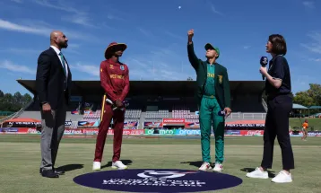 यू-१९ विश्वकप क्रिकेट : दक्षिण अफ्रिकाले टस जितेर ब्याटिङ गर्दै