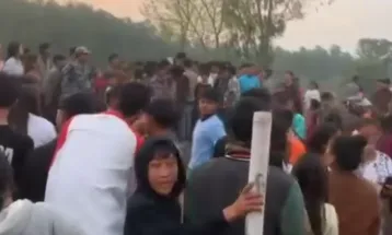 फुटवल प्रतियोगितामा झडप : तीन बसमा क्षति, १ जना घाइते