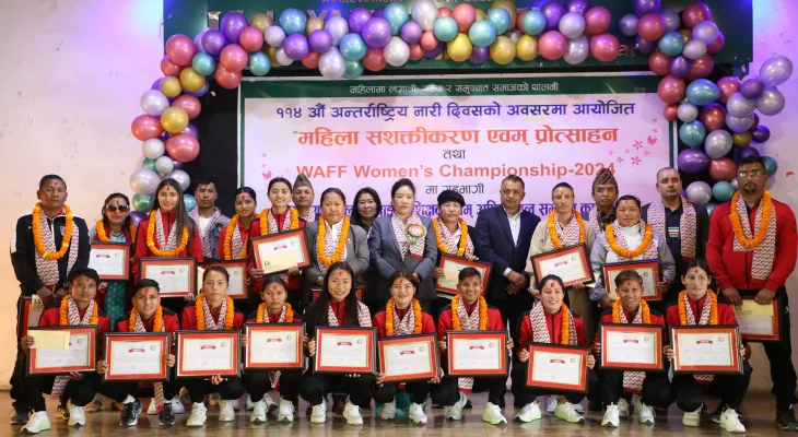 लोयल्टीद्वारा उपविजेता महिला फुटबल टोली सम्मानित