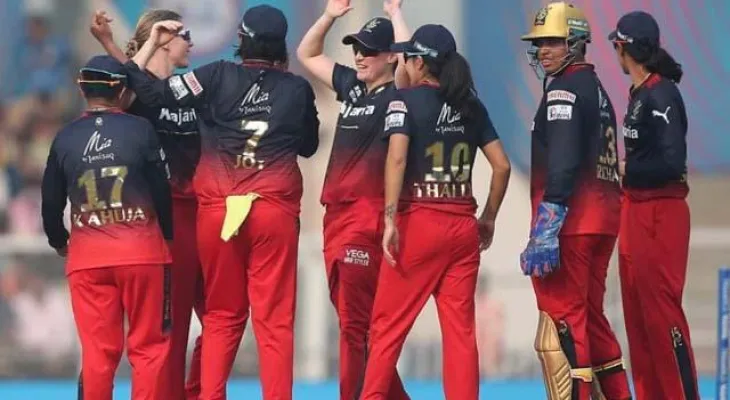 मुम्बईलाई ७ विकेटले हराउँदै आरसीबी प्लेअफमा