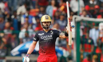 टी–२० क्रिकेटमा कोहलीको १२ हजार रन पूरा