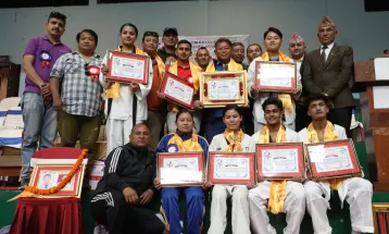 दिलिप स्मृति प्रतिष्ठानद्धारा खेलाडी सम्मानित