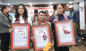 एरिका, पलेशा र लामा सम्मानित