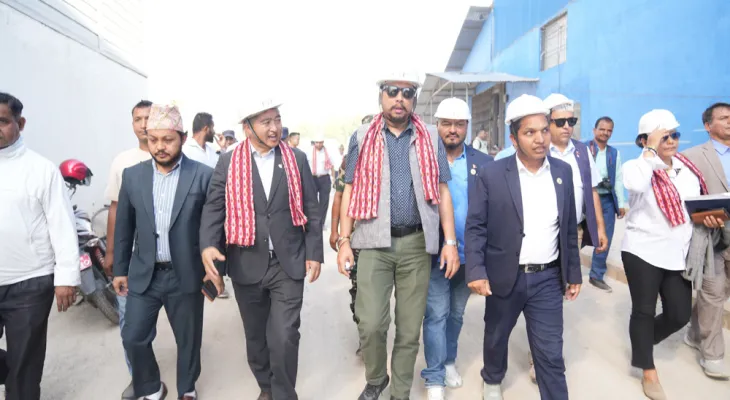 खेलकुदमन्त्री श्रेष्ठले गरे सुर्खेतमा निर्माणाधीन खेल पूर्वाधारको अवलोकन