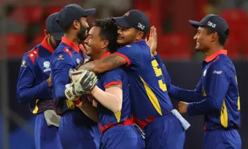 पावर प्लेमा नेपालको शानदार बलिङ, बंगलादेशले ४ विकेट गुमायो