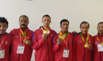 बंगलादेशमा धर्म र पुष्पलाई स्वर्ण