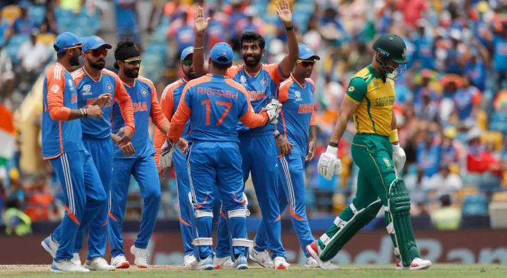 टी–२० विश्वकप फाइनल : अक्षरले स्टब्सलाई गरे बोल्ड, भारतलाई तेस्रो सफलता