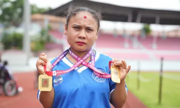 चन्द्रमालाई दोहोरो स्वर्ण