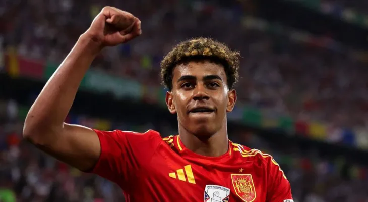 बार्सिलोनासँग यमलको पारिश्रमिक बढाउन सुपर एजेण्टको माग