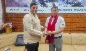 सदस्य–सचिव घिसिङ फ्रान्स प्रस्थान