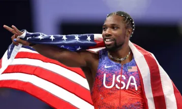 अमेरिकाका लाइल्सले जिते १०० मिटरमा स्वर्ण