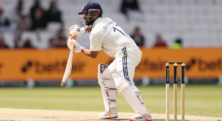 शतकको बाबजुद ऋषभ पन्तलाई आईसीसीको कारबाही, अंपायरसँगको असहमति महँगो पर्यो